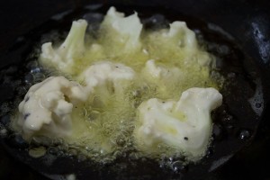 Deep frying of florets in oil
