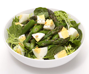 Egg-cellent Asparagus Salad