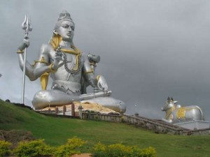 Murudeshwara-Photos-temple-pics-Murudeshwara-538188-1-JPG-destreviewimages-500x375-1324605121