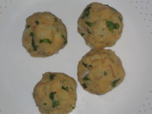 Aloo stuffing in paratha preparation