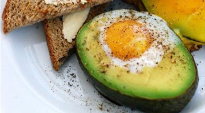 Healthy-Egg-Recipes-for-Breakfast-Baked-Eggs-in-Avocados
