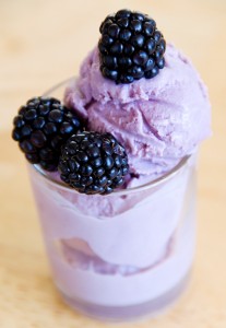 blackberry-ice-cream-03