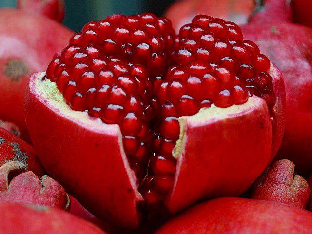 Benefits of Pomegranate juice for health | Crave Bits